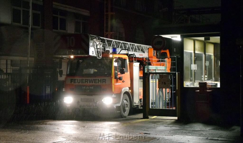 Brand Buerocontainer KHD Gelaende Koeln Deutz Deutz Muelheimerstr P22.JPG - Miklos Laubert